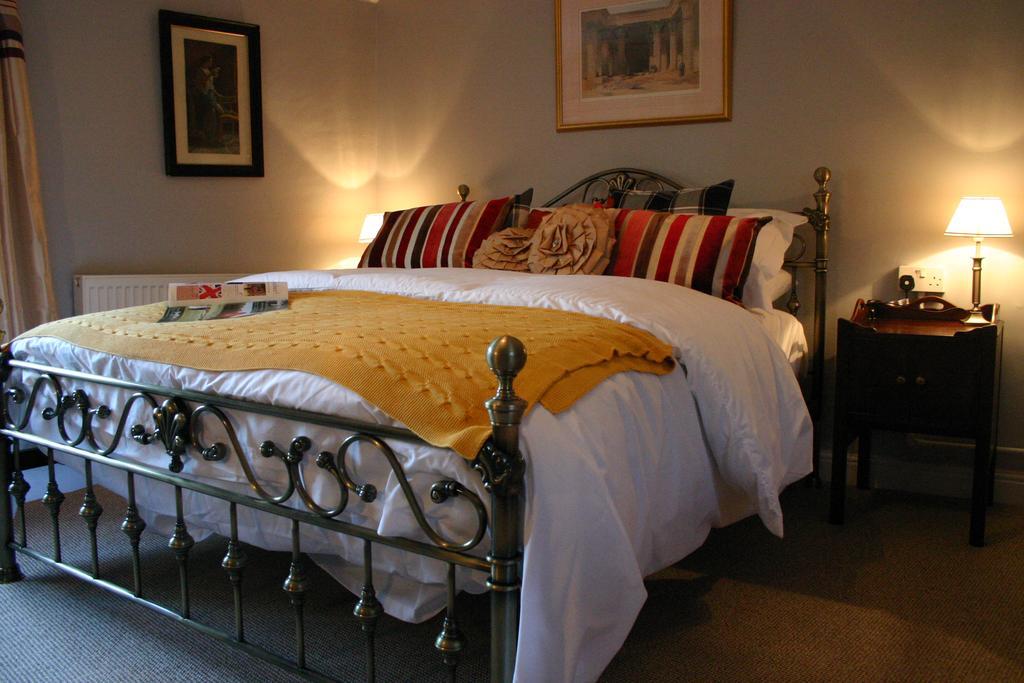 Horse & Groom B&B Westbury  Esterno foto